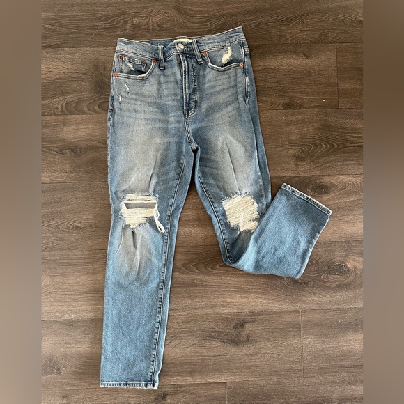 Madewell Perfect Vintage Straight Leg Distressed Jean | Size 27 - Picture 3 of 7